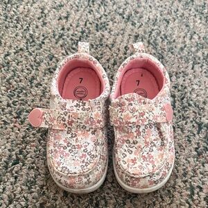Wonder Nation Pink Floral Baby Shoes